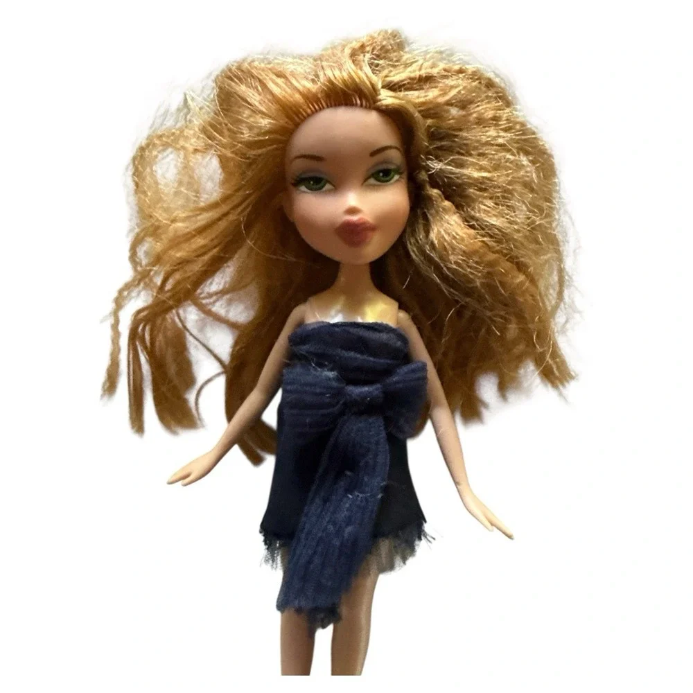 Bratz doll head